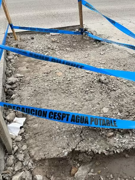 Vecinos denuncian da�os en calle Castello Blanco tras reparaci�n inconclusa de CESPT