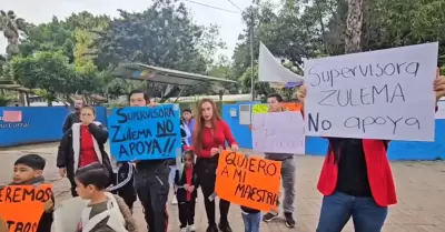 Demandan maestros para 60 ni�os de preescolar que lleva 4 meses sin clases