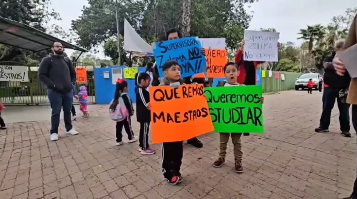 Demandan maestros para 60 ni�os de preescolar que lleva 4 meses sin clases