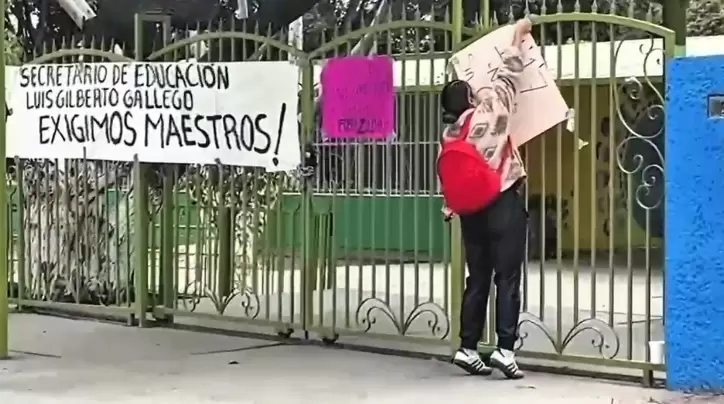 Demandan maestros para 60 ni�os de preescolar que lleva 4 meses sin clases