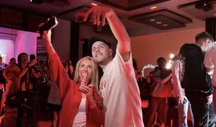 Coca-Cola renov� "Share a Coke" para atraer nuevos consumidores con personalizac