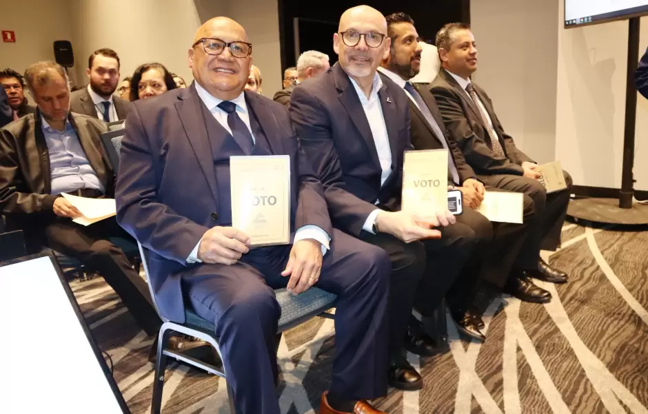 Empresarios asumieron cargos nacionales en Concanaco-Servytur M�xico