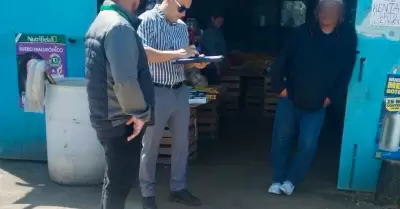 Sancionan a sujeto captado tirando basura en el r�o