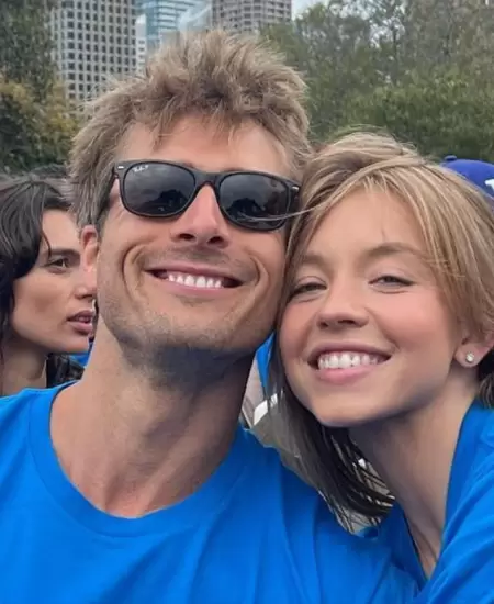 Sydney Sweeney y Glen Powell