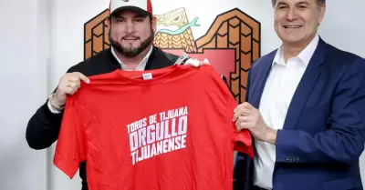 Presentan a Ismael Burgue�o campa�a Orgullo Tijuanense de Toros de Tijuana