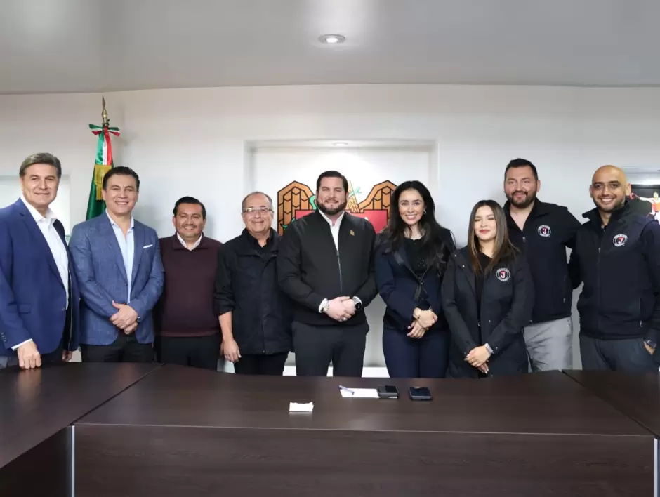 Presentan a Ismael Burgue�o campa�a Orgullo Tijuanense de Toros de Tijuana