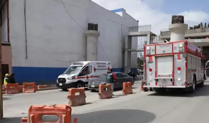 Obrero cae de gr�a en construcci�n del Viaducto Elevado en Zona Centro