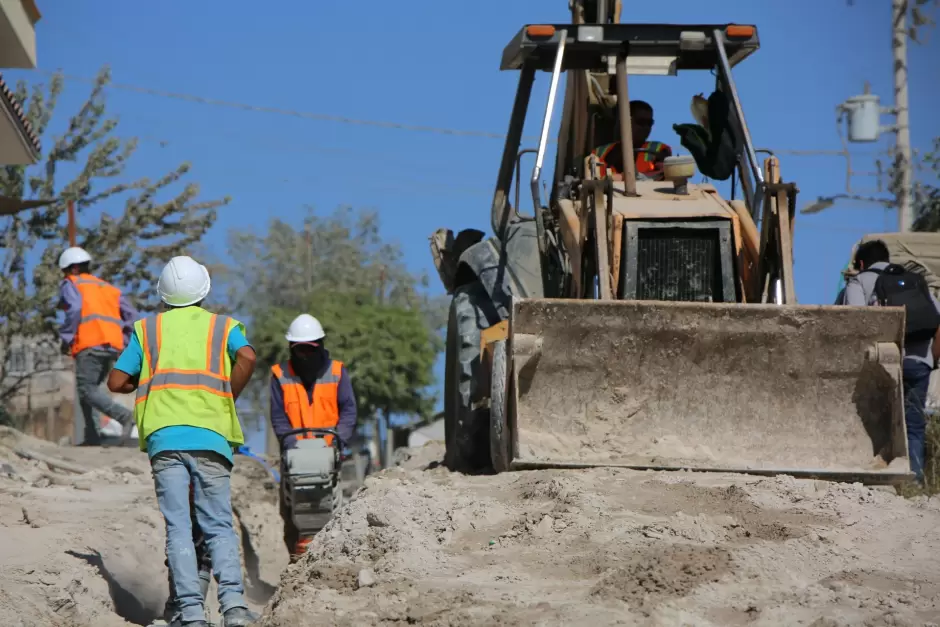 Avanza obra de introducci�n de agua potable en el Ejido L�zaro C�rdenas