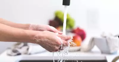 Agua limpia es vital; filtros ayudan ante escasez y contaminaci�n.