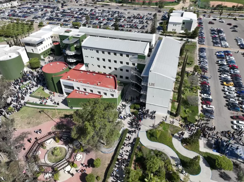 Simulacro de sismo en UABC