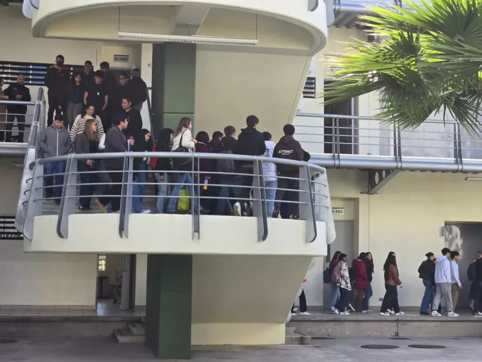 Simulacro de sismo en UABC