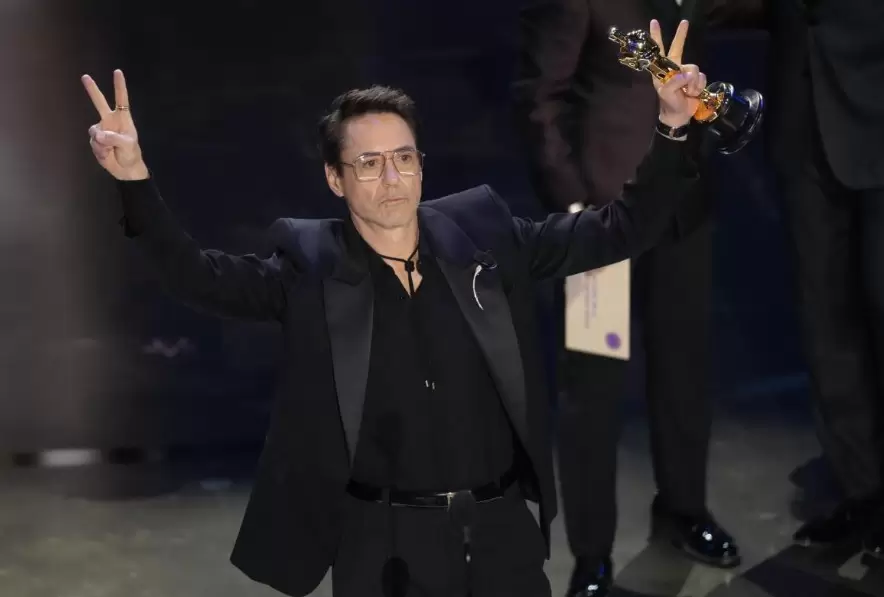 Robert Downey Jr.
