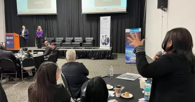 Expertos analizan en Tijuana panorama econ�mico, fiscal y judicial de M�xico rum
