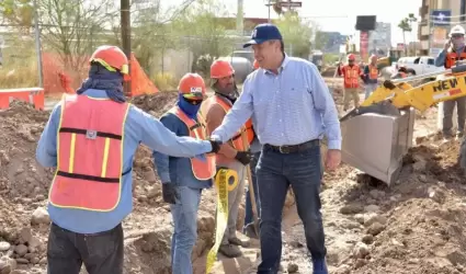 Supervisa alcalde obra de paso a desnivel