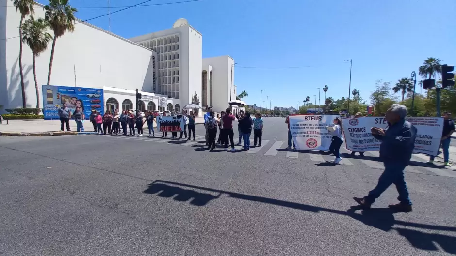 Bloqueo de vialidades del Steus