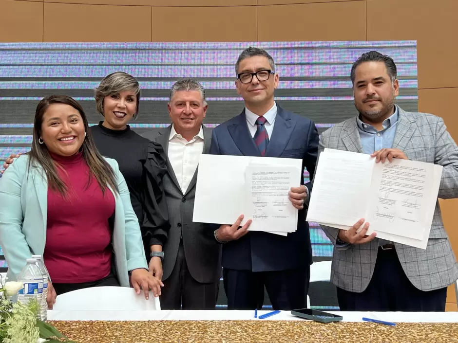 Toma de protesta de nueva mesa directiva