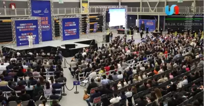 VIDEO: Valle Bibb y Cetys presentaron "La suerte de tener miedo" con Oswaldo &qu
