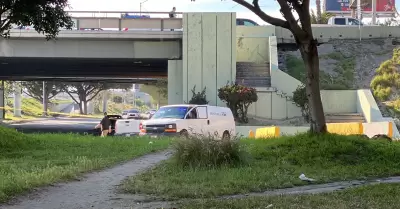 Hallan cad�ver en socav�n debajo del Puente M�xico