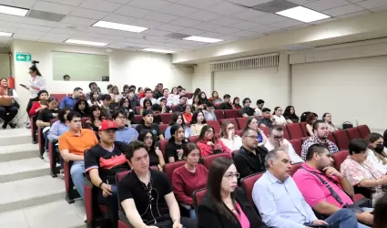 J�venes universitarios de la UABC