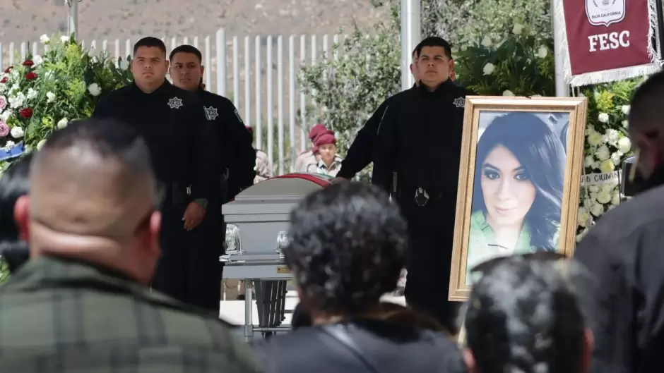 Despiden con honores a la agente Abigail Esparza Reyes