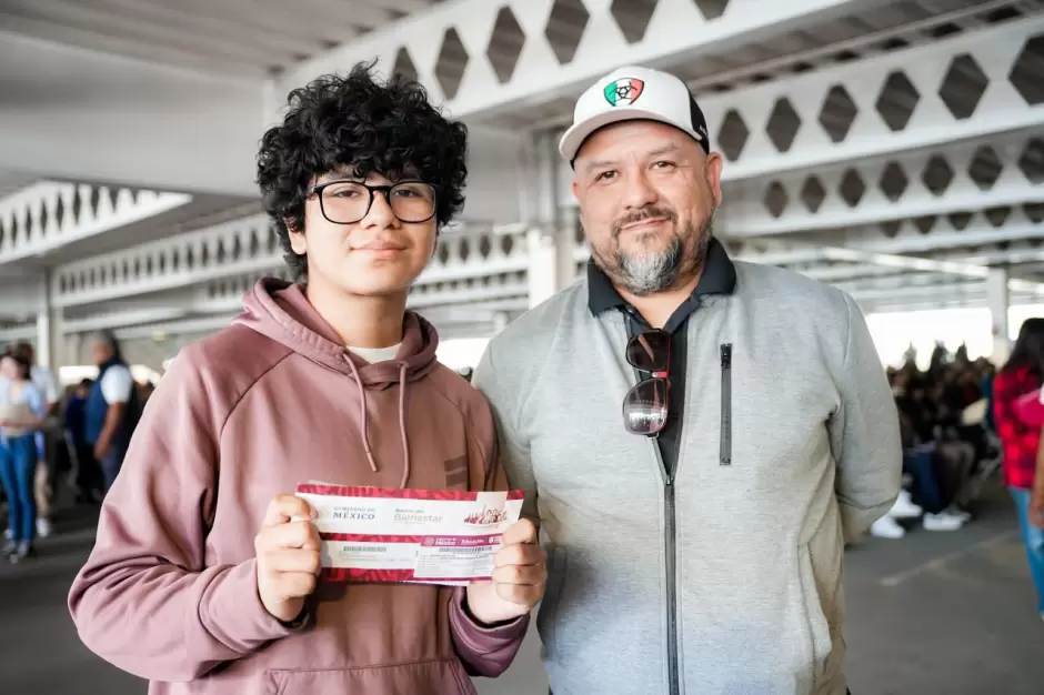 Entrega de beca Benito Ju�rez