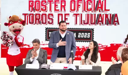 Abandera Ismael Burgue�o al equipo de b�isbol de Toros de Tijuana