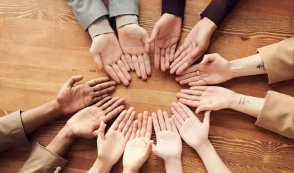 solidaridad Manos