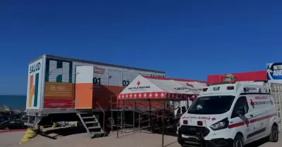 M�dulo de Cruz Roja en playa de Bah�a de Kino