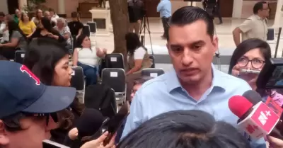 Froyl�n G�mez, secretario de Educaci�n