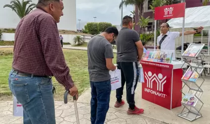 Feria de Atenci�n en San Quint�n