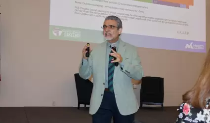 Mtro. Marco N�jera Sixto, director del Centro de Liderazgo Trascendi