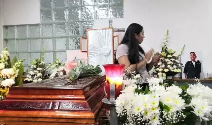 Funeral de Erick, fallecido en campamento de escuela militar
