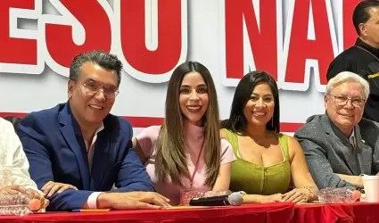 Diana Karina Barreras y Ram�n Flores
