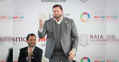 Acude presidente municipal Ismael Burgue�o a la ceremonia de inauguraci�n del Ti