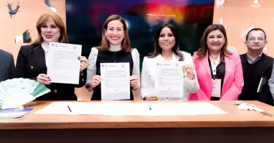 Firman intenci�n de hermanamiento entre los municipios de Ensenada y La Paz