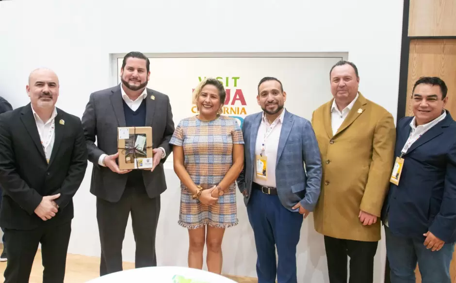 Recibe presidente Ismael Burgue�o distintivo Nivel de Calidad Oro para Tijuana