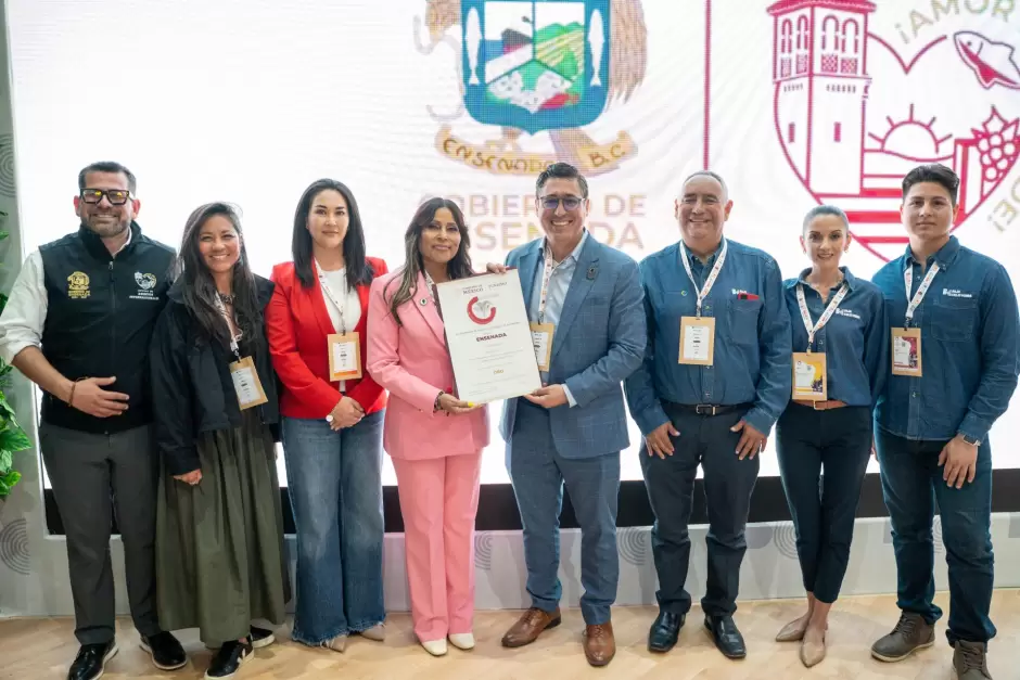 Recibe Claudia Agat�n el Distintivo Nacional de Calidad Tur�stica