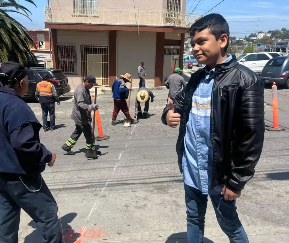 Atienden petici�n de ni�o presidente honorario