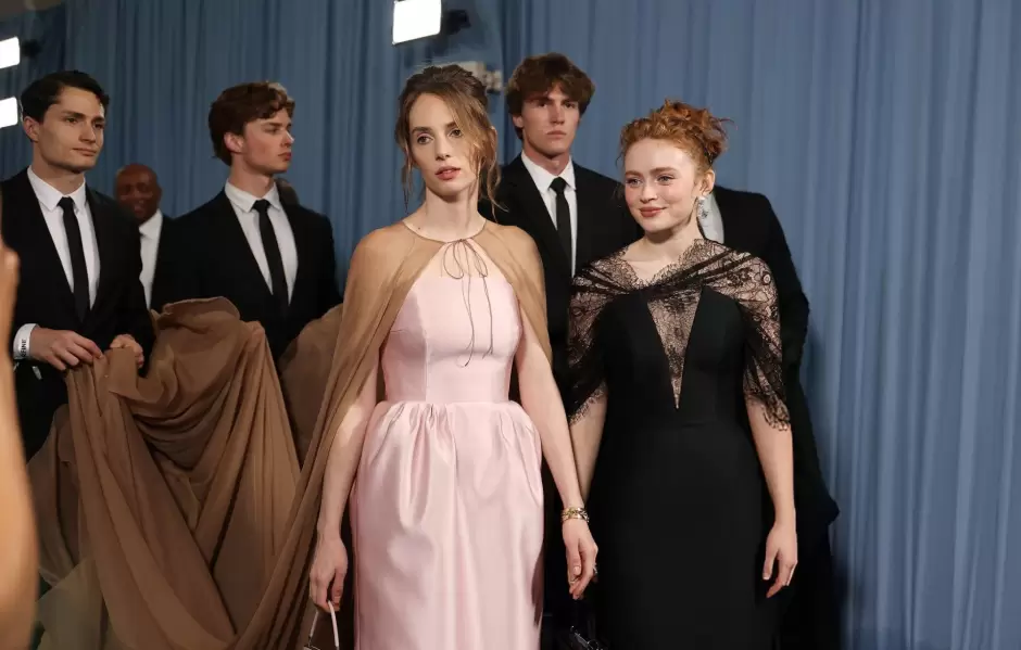 Maya Hawke y