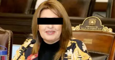 Rosalva Cuadras L�pez, exfuncionaria de BCS.
