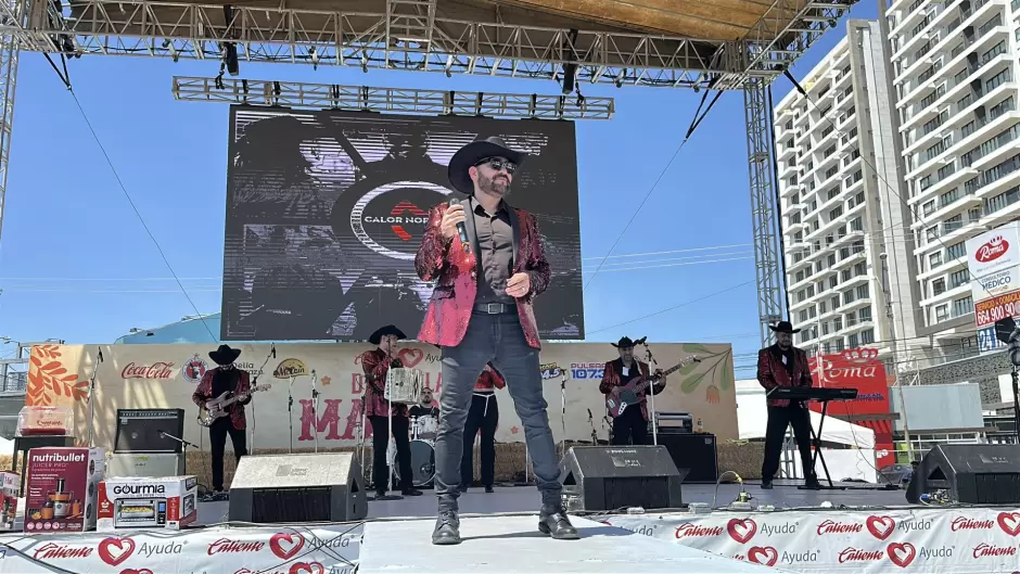 Festejaron a las mam�s en el Hip�dromo Caliente
