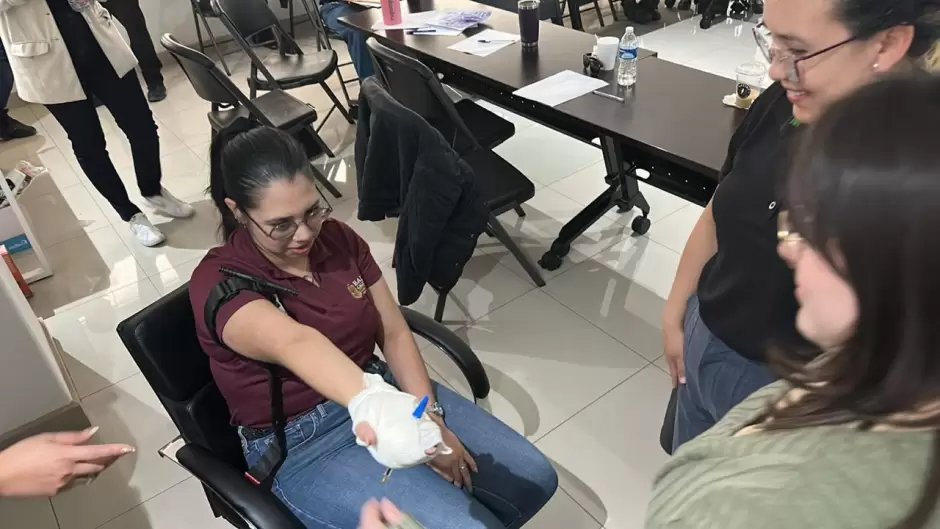 Capacitaci�n en primeros auxilios a escuelas p�blicas de Tijuana