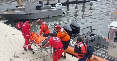 Personal Naval realiza evacuaci�n m�dica en la mar