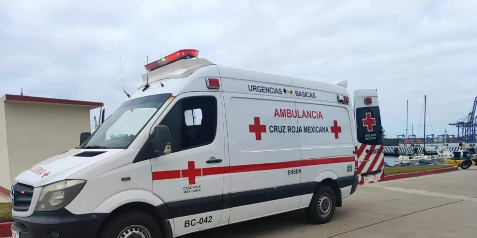 Personal Naval realiza evacuaci�n m�dica en la mar