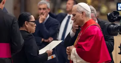 Rosa Icela Rodr�guez sostuvo breve encuentro con el papa Le�n XIV