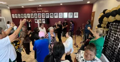Celebran a mujeres