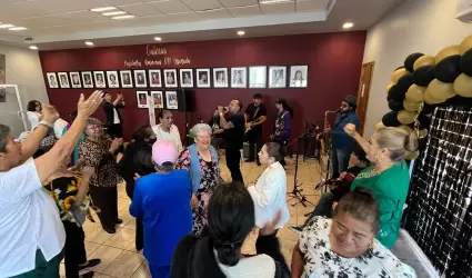 Celebran a mujeres