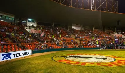 Estadio Manuel "Cicl�n" Echevarr�a