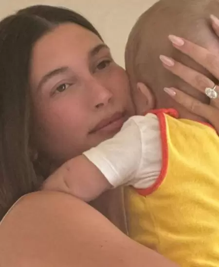 Hailey Bieber
