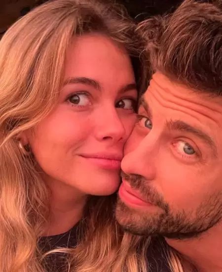 Clara Ch�a y Gerard Piqu�